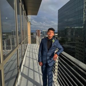 Meet your Posher, Roberto